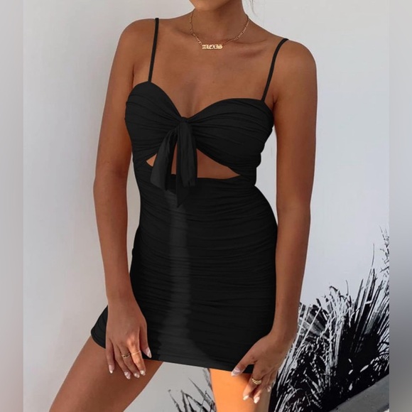 Bodycon Cut Out Mini Dress - Picture 1 of 3